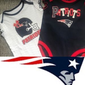NWOT BABY GIRL SHORTSLEEVED PATRIOTS ONESIES